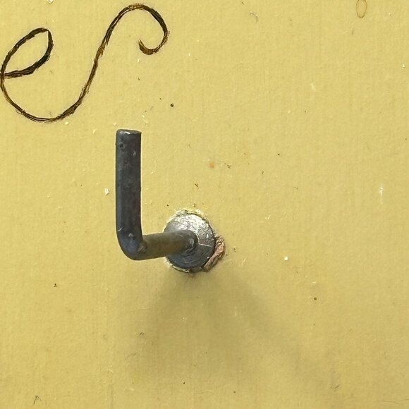 Vintage Hand-Painted Wooden Lemon Wall Plaque Key Holder Hook 1977 Cottagecore - Picture 4 of 12